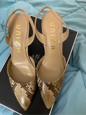 Unisa Tan Snake-Print Pointed Slingback Heels
